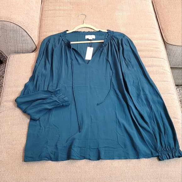 Velvet by Graham & Spencer Tops - Velvet Graham & Spencer Dark Teal Green V-Neck Boho Top Blouse Size Large
